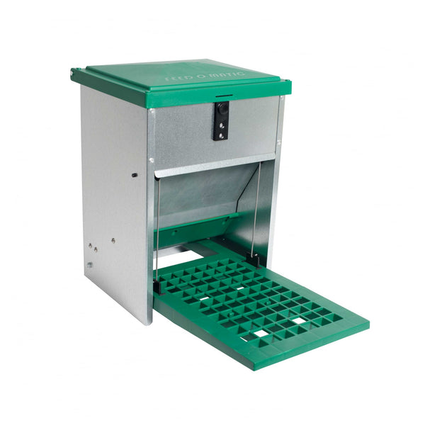 Eton Galvanised Treadle Poultry Feeder - Green & Silver