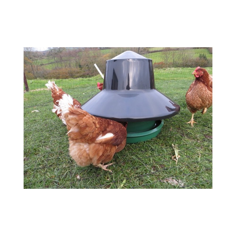 Eton King Outdoor Poultry Feeder 25Kg