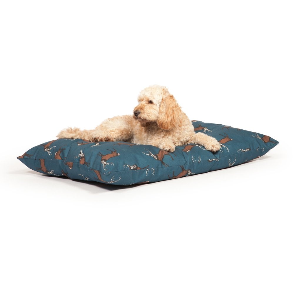 Danish Designs Woodland Stag Luxury Deep Duvet Dog Bed