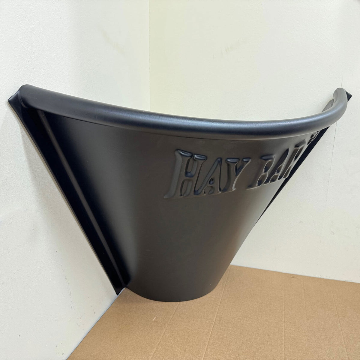 HAYBAR Horse Hay Bar - Horse Feeder Black