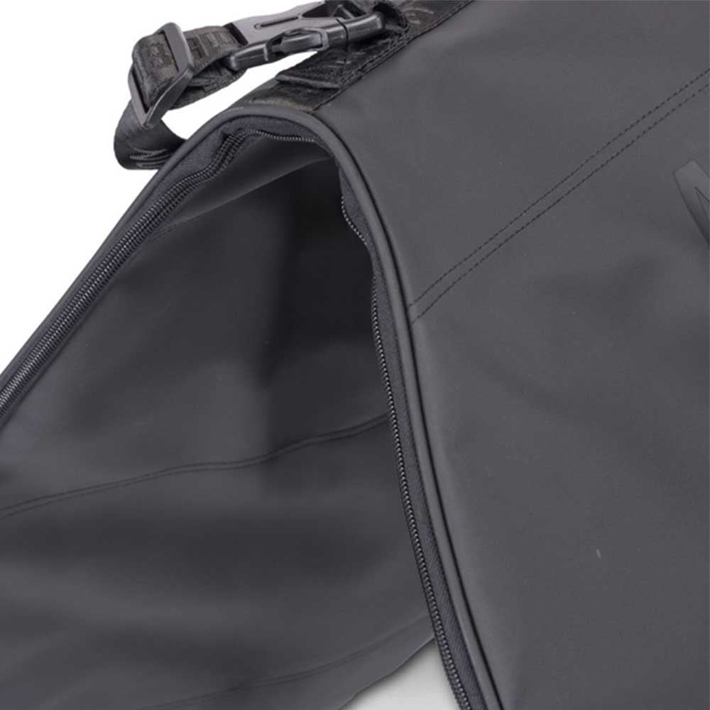 Aubrion React Saddle Bag Black